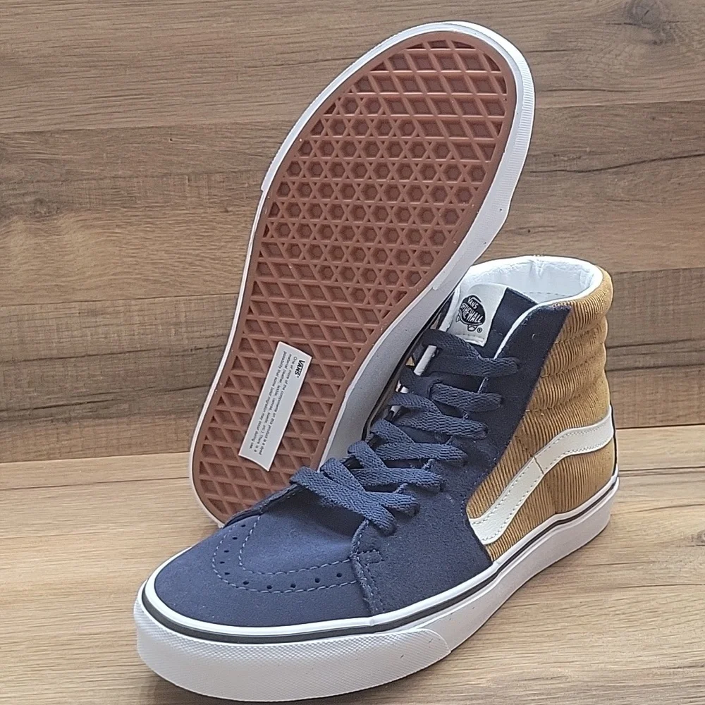 Van's SK8-Hi Brand new in the box no lid authentic uper leather and textile size